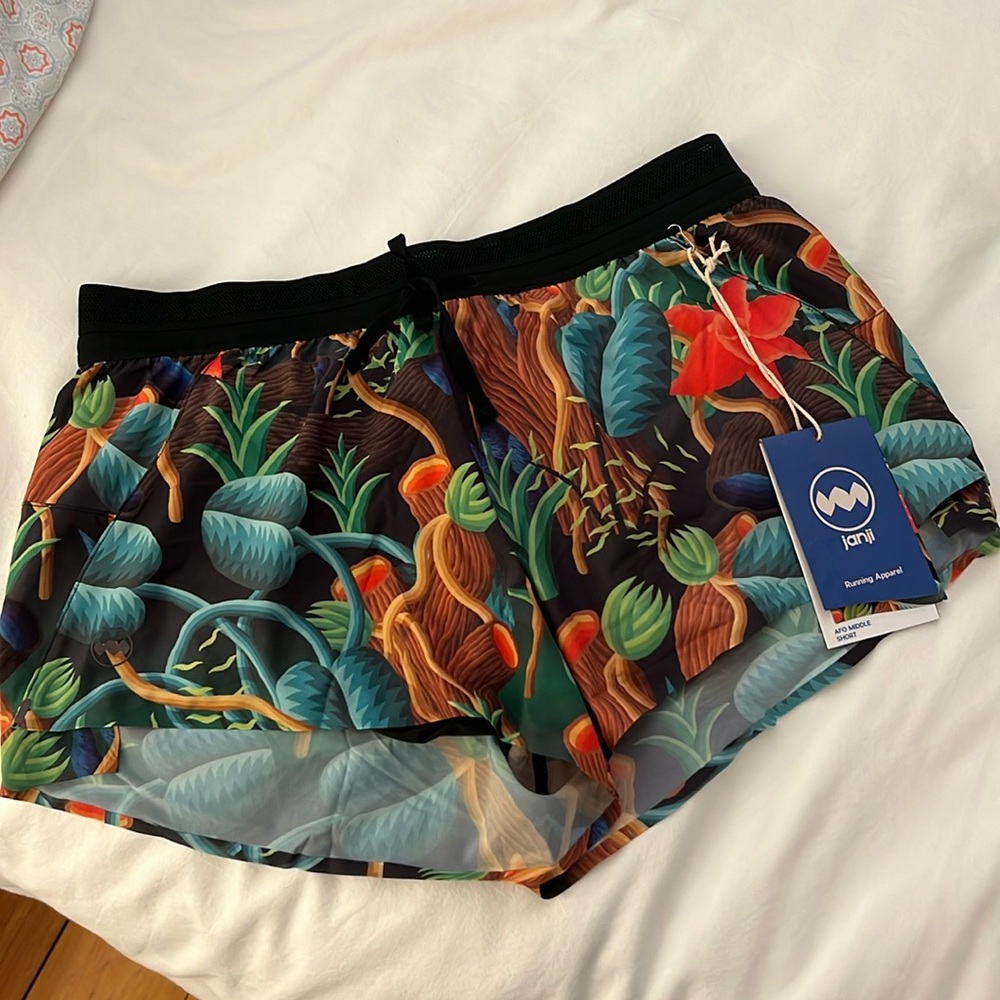 Janji Women’s 3” AFO middle short